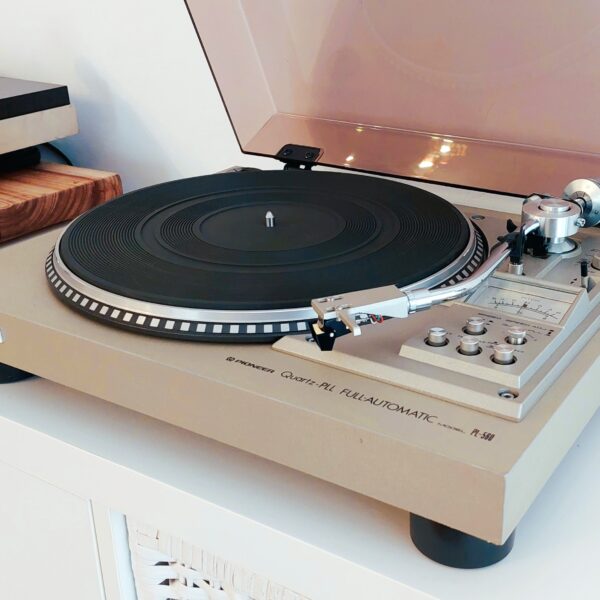 Pioneer PL 560